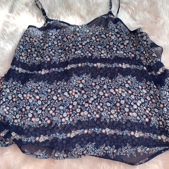 Maurices sheer flowy tiered floral tank top - Picture 5 of 7